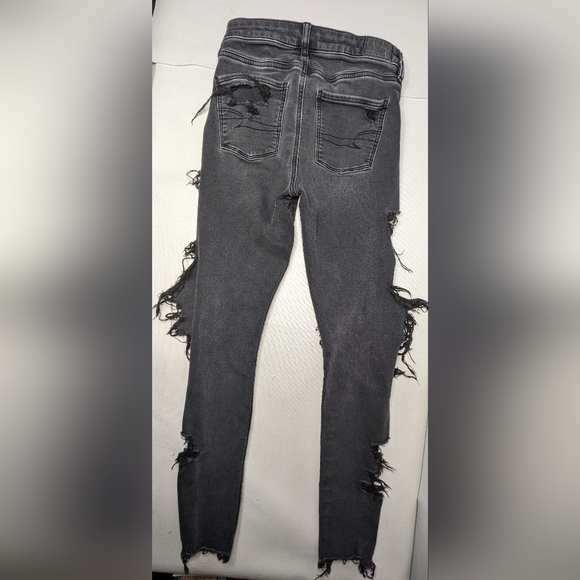 American Eagle Black Distressed Ankle fit Jeans Sz 4 Next level stretch Mid Rise - Picture 2 of 9